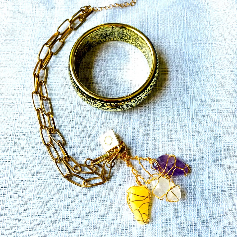 Yellow , white and Purple  Quartz stones necklace and abrazalete set.